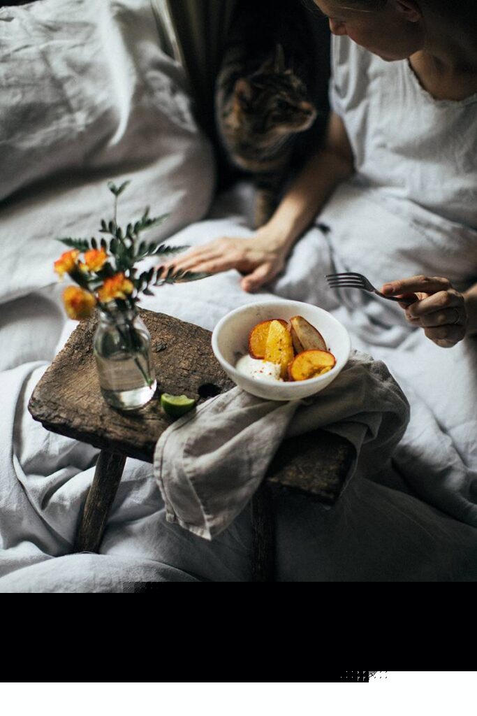 Baked fruits with yoghurt, simple yet not ordinary